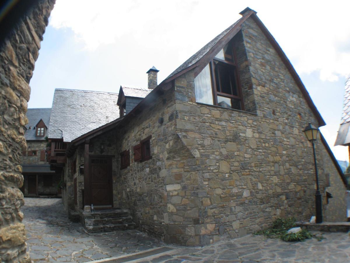 Casa De Piedra Con Encanto En El Bonito Pueblo De Bagergue Exteriér fotografie