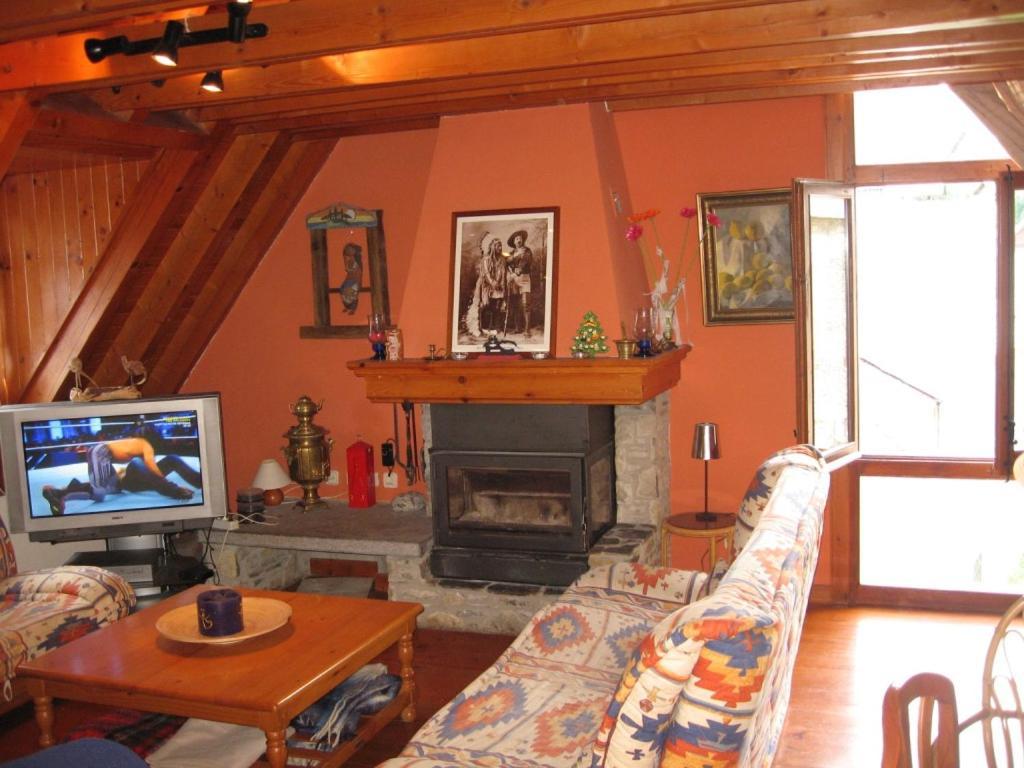 Casa De Piedra Con Encanto En El Bonito Pueblo De Bagergue Exteriér fotografie